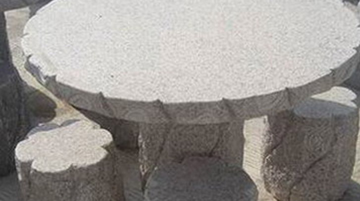石桌椅